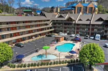 Crossroads Inn & Suites - image 8