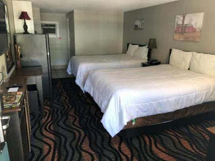Country Town N' Suites - image 18