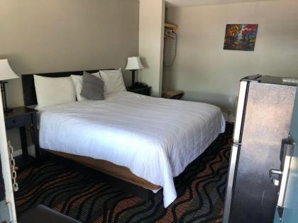 Country Town N' Suites - image 19