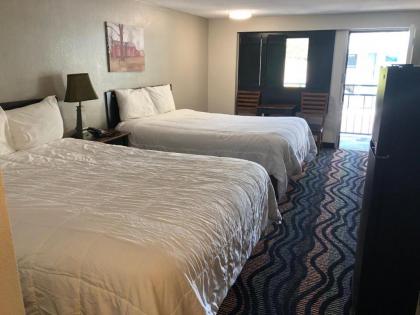 Country Town N' Suites - image 20