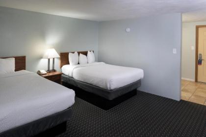 Rocky Waters Motor Inn - image 12
