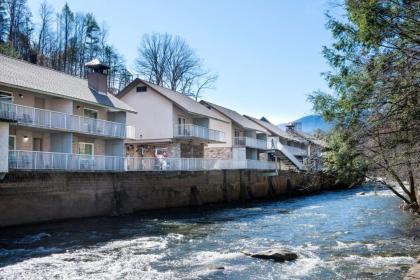 Rocky Waters Motor Inn - image 19