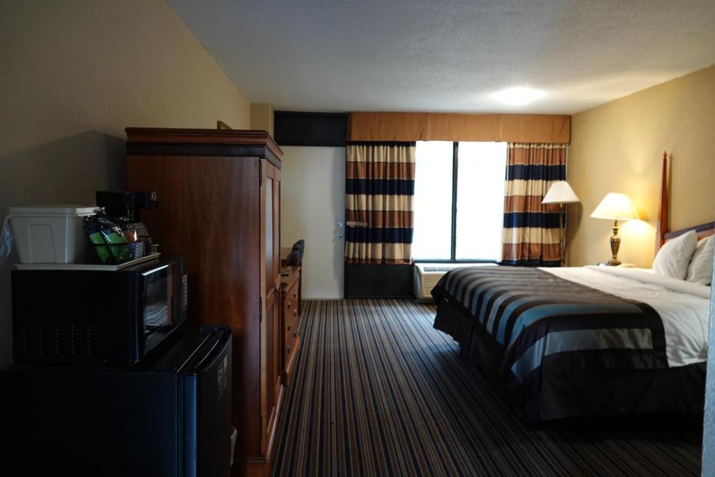 SureStay Plus Hotel by Best Western Gatlinburg - image 7