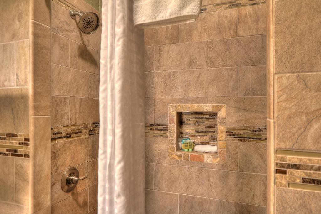 Gatlinburg Inn - image 7