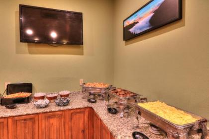 Edgewater Hotel and Conference Center - image 3