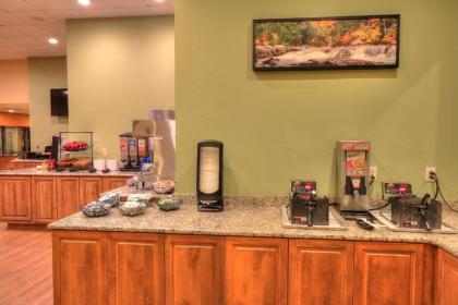 Edgewater Hotel and Conference Center - image 4