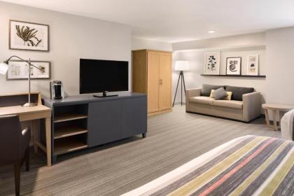 Country Inn & Suites by Radisson Gatlinburg TN - image 3