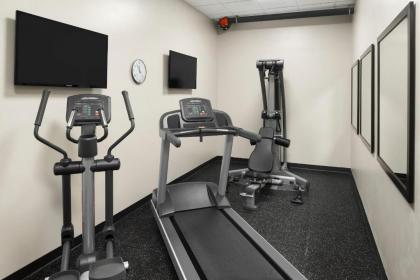 Country Inn & Suites by Radisson Gatlinburg TN - image 6