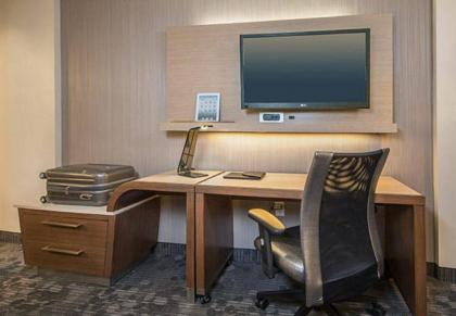 Courtyard by Marriott Gatlinburg Downtown - image 17