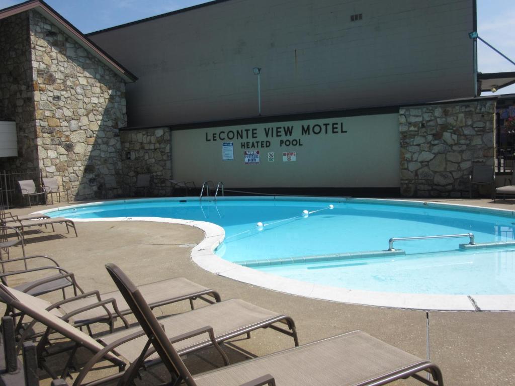 LeConte Motor Lodge A Ramada by Wyndham - image 7