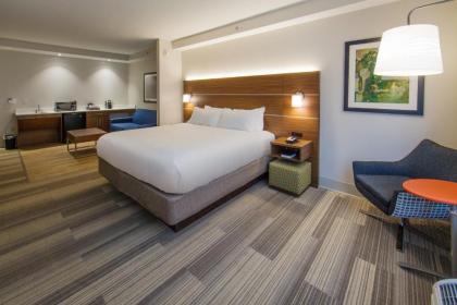 Holiday Inn Express Gatlinburg Downtown - image 12