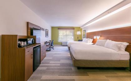 Holiday Inn Express Gatlinburg Downtown - image 13