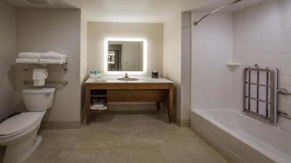 Holiday Inn Express Gatlinburg Downtown - image 17
