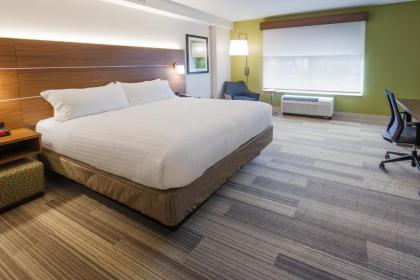 Holiday Inn Express Gatlinburg Downtown - image 19