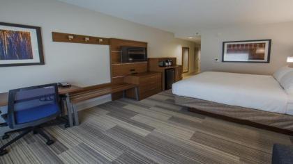 Holiday Inn Express Gatlinburg Downtown - image 2