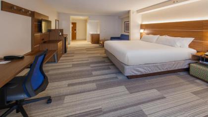 Holiday Inn Express Gatlinburg Downtown - image 4