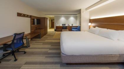 Holiday Inn Express Gatlinburg Downtown - image 6