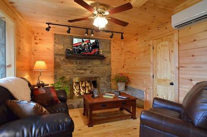 #820 Honeymoon Hideaway - image 20