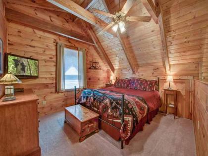 Bear's Den 2 Bedrooms Jetted Tub King Beds Hot Tub WiFi Sleeps 6 - image 16
