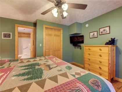 Cub’s Corner 3 Bedrooms Pool Access Hot Tub Pool Table Sleeps 10 - image 14