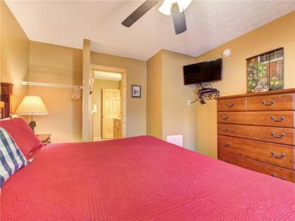 Cub’s Corner 3 Bedrooms Pool Access Hot Tub Pool Table Sleeps 10 - image 15