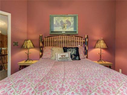 Great Expectations 3 Bedrooms Fireplace Pool Table Hot Tub Sleeps 10 - image 20
