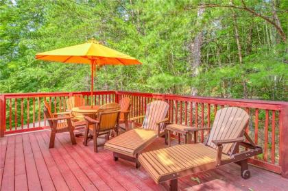 Fox Den 2 Bedrooms Sleeps 4 Whirlpool Tub Deck Yard Hot Tub - image 17
