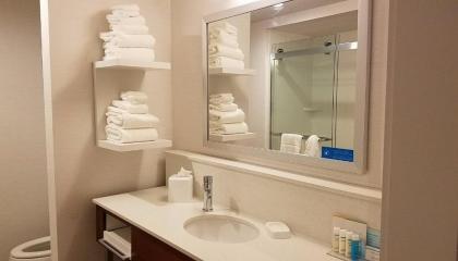 Hampton Inn By Hilton Gatlinburg Historic Nature Trail TN - image 6