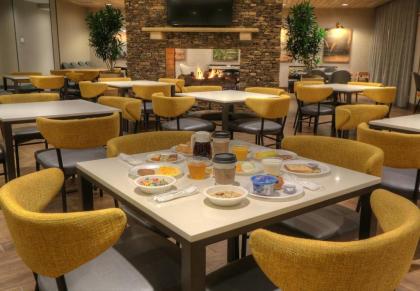 Fairfield Inn & Suites by Marriott Gatlinburg Downtown - image 10