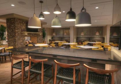 Fairfield Inn & Suites by Marriott Gatlinburg Downtown - image 9