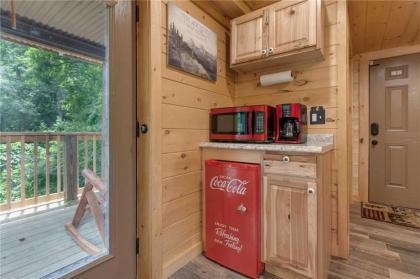 Rustic Charm 1 Bedroom 2 Bathroom Sleeps 4 Pets Welcome Hot Tub Priva - image 15