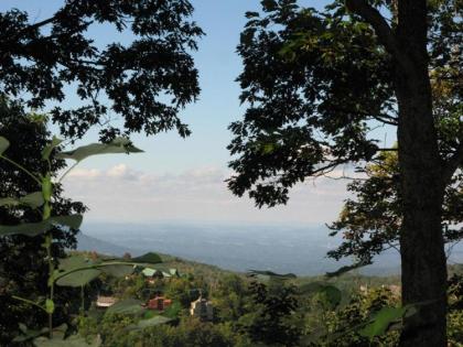 Above and Beyond 2 Bedrooms Sleeps 6 Private Amazing View Hot Tub - image 7