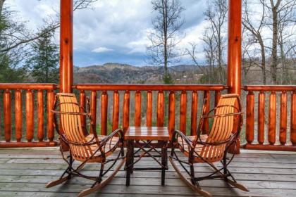 Away From it All 3 Bedrooms Sleeps 10 Jetted Showers WiFi Arcade - image 1