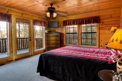 Away From it All 3 Bedrooms Sleeps 10 Jetted Showers WiFi Arcade - image 17