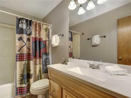 Mountain Charm 3 Bedrooms Sleeps 6 Private Wood Fireplace Pool Table - image 10