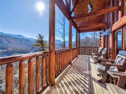 Bear's Eye View 4 Bedrooms Sleeps 14 Home Theater Gaming Hot Tub - image 1