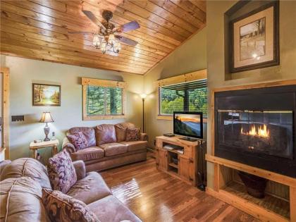 Naughty by Nature 1 Bedroom Sleeps 2 Hot Tub Mountain Views WiFi - image 1