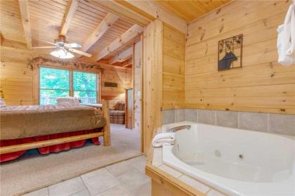 Gentle Ben’s Den 4 Bedrooms Pool Access Air Hockey WiFi Sleeps 12 - image 4