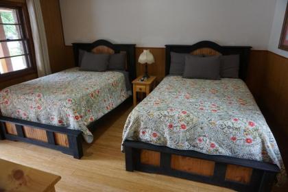 Marshall's Creek Rest Motel - image 16