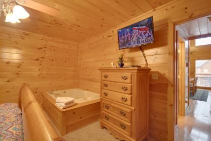 Hillbilly Hilton #525 by Aunt Bug's Cabin Rentals - image 14