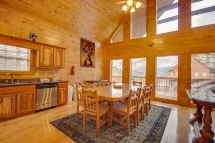 Hillbilly Hilton #525 by Aunt Bug's Cabin Rentals - image 17