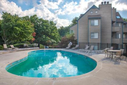 Summit View Condos - image 1