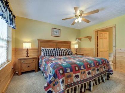 Trail’s End 2 Bedrooms Hot Tub Jetted Tub Gas Fireplace Sleeps 8 - image 18