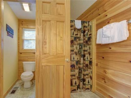 Trail’s End 2 Bedrooms Hot Tub Jetted Tub Gas Fireplace Sleeps 8 - image 19