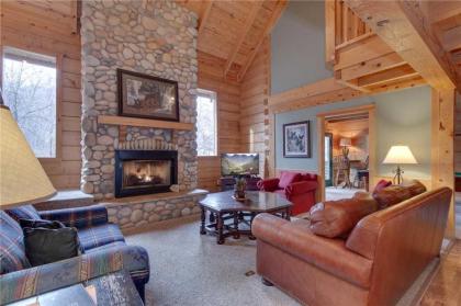 Big Bear 2 5 Bedrooms Pool Access Hot tub Fireplace WiFi Sleeps 16
