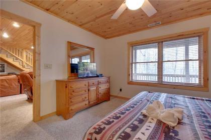 Big Bear 2 5 Bedrooms Pool Access Hot Tub Fireplace WiFi Sleeps 16 - image 19