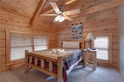 Big Bear 2 5 Bedrooms Pool Access Hot Tub Fireplace WiFi Sleeps 16 - image 2