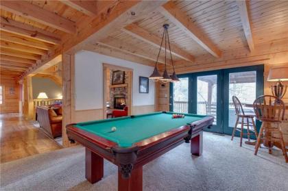 Big Bear 2 5 Bedrooms Pool Access Hot Tub Fireplace WiFi Sleeps 16 - image 8