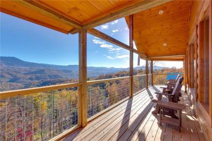 Great Smoky Lodge 7 BR New Construction Pets WiFi Hot tub Sleeps 20 Gatlinburg