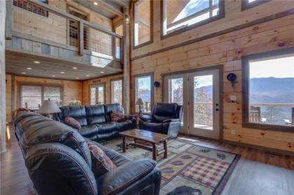 Great Smoky Lodge 7 BR New Construction Pets WiFi Hot Tub Sleeps 20 - image 11